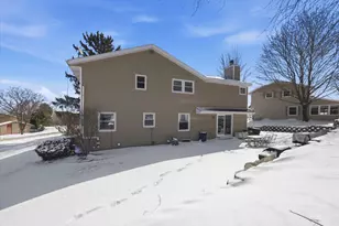 15429 W Mayflower Ct, New Berlin, WI 53151 - Photo 44