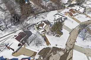 15429 W Mayflower Ct, New Berlin, WI 53151 - Photo 48