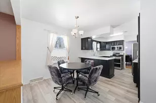 15429 W Mayflower Ct, New Berlin, WI 53151 - Photo 10