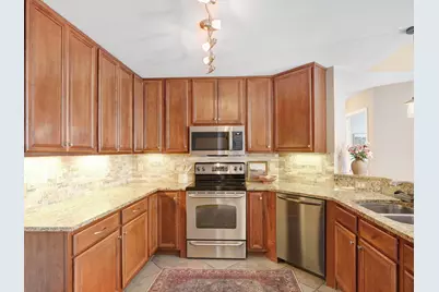 N16W26487  Meadowgrass Cir #D, Pewaukee, WI 53072 - Photo 6