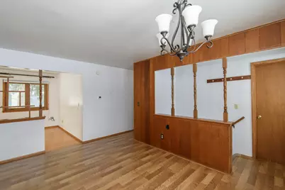 21401 W Woodland Dr, New Berlin, WI 53146 - Photo 12