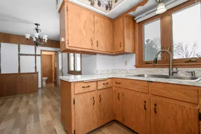 21401 W Woodland Dr, New Berlin, WI 53146 - Photo 14