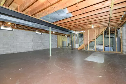 21401 W Woodland Dr, New Berlin, WI 53146 - Photo 28