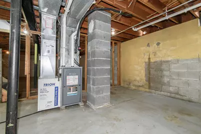 21401 W Woodland Dr, New Berlin, WI 53146 - Photo 30