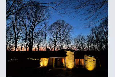 S54W23710  Maple Hill Ct, Waukesha, WI 53189 - Photo 2