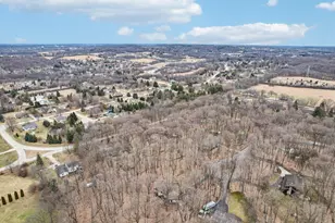 S54W23710 Maple Hill Ct, Waukesha, WI 53189 - Photo 46