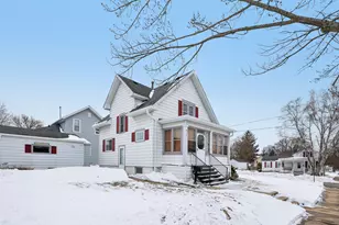 517 W Cady St, Watertown, WI 53094 - Photo 6