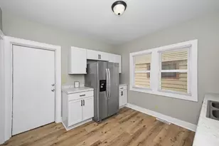 2642 N 50th St, Milwaukee, WI 53210 - Photo 8