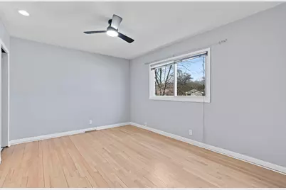 201 W Ellsworth Ln, Bayside, WI 53217 - Photo 32