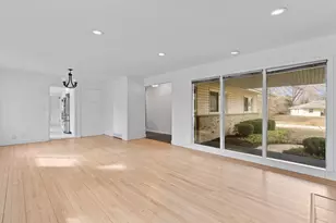 201 W Ellsworth Ln, Bayside, WI 53217 - Photo 6