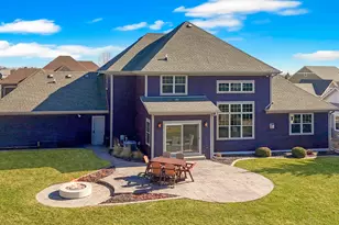 W79N417 Ridgeway Ln, Cedarburg, WI 53012 - Photo 4