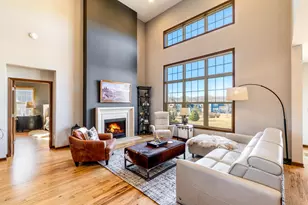 W79N417 Ridgeway Ln, Cedarburg, WI 53012 - Photo 10