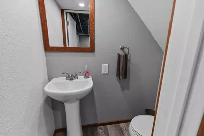 1608  Menomonee Ave, South Milwaukee, WI 53172 - Photo 26
