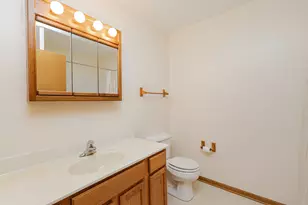 930 Oconomowoc Pkwy, Oconomowoc, WI 53066 - Photo 24