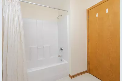 930  Oconomowoc Pkwy, Oconomowoc, WI 53066 - Photo 26