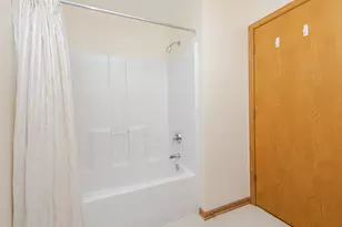 930 Oconomowoc Pkwy, Oconomowoc, WI 53066 - Photo 26