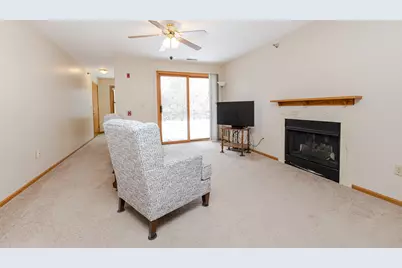 930  Oconomowoc Pkwy, Oconomowoc, WI 53066 - Photo 16