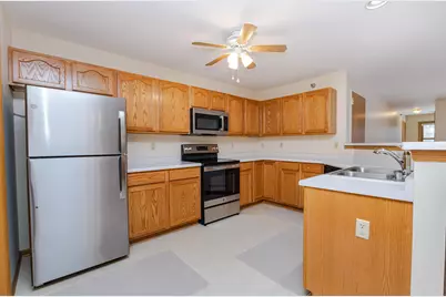 930  Oconomowoc Pkwy, Oconomowoc, WI 53066 - Photo 4