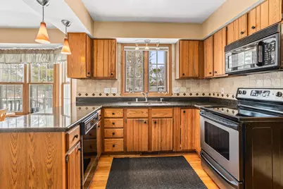 724  Overland Trl, Grafton, WI 53024 - Photo 4