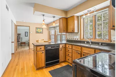 724  Overland Trl, Grafton, WI 53024 - Photo 6