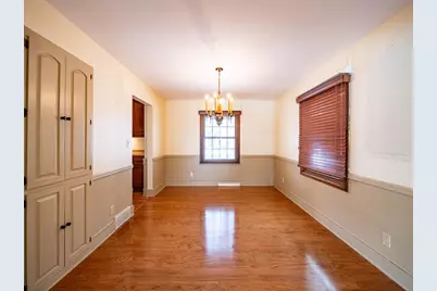 5872  Riverside Dr, Greendale, WI 53129 - Photo 14