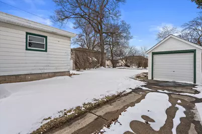 925  Harding Ave, Waukesha, WI 53186 - Photo 24