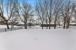 1902 Brooklyn Pl, Holmen, WI 54636 - Photo 32