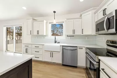 1902  Brooklyn Pl, Holmen, WI 54636 - Photo 10