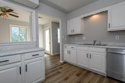 1891  Parknoll Ln, Port Washington, WI 53074 - Photo 10