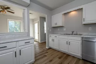 1891 Parknoll Ln, Port Washington, WI 53074 - Photo 10