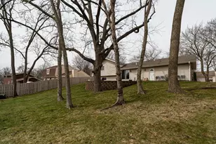 2713 Lancaster Dr, Waukesha, WI 53188 - Photo 32