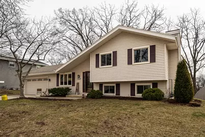 2713  Lancaster Dr, Waukesha, WI 53188 - Photo 38