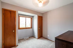 2713 Lancaster Dr, Waukesha, WI 53188 - Photo 28