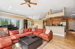 572 Trevino Dr, Geneva, WI 53147 - Photo 6