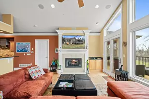 572 Trevino Dr, Geneva, WI 53147 - Photo 6