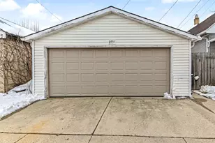 2735 S Greeley St, Milwaukee, WI 53207 - Photo 34