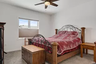 733 Crockett Dr, Holmen, WI 54636 - Photo 12