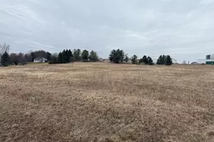 5660 W Oakwood Rd, Franklin, WI 53132 - Photo 1