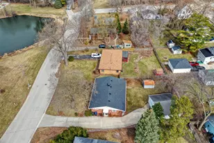 132 Caldwell St, Pewaukee, WI 53072 - Photo 2