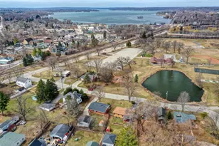 132 Caldwell St, Pewaukee, WI 53072 - Photo 4