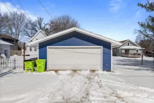 410 E Geneva St, Delavan, WI 53115 - Photo 70