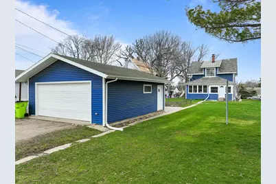 410 E Geneva St, Delavan, WI 53115 - Photo 10