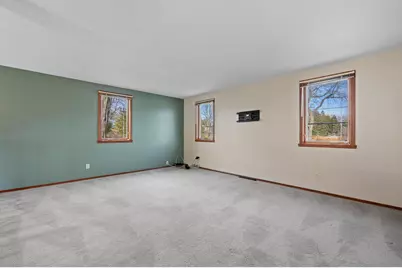 5070 S 69th St, Greenfield, WI 53220 - Photo 14