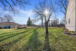 5070 S 69th St, Greenfield, WI 53220 - Photo 32