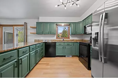 5070 S 69th St, Greenfield, WI 53220 - Photo 6