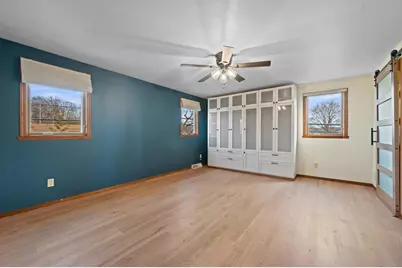 5070 S 69th St, Greenfield, WI 53220 - Photo 16