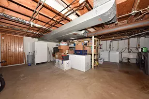 N88W16270 Park Blvd, Menomonee Falls, WI 53051 - Photo 16