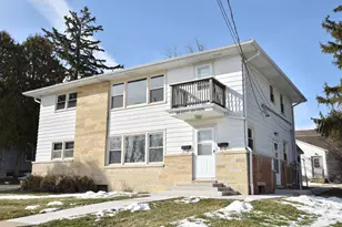 N88W16270 Park Blvd, Menomonee Falls, WI 53051 - Photo 2