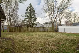 2113 Garven Ct, Waukesha, WI 53188 - Photo 34