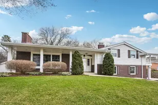 503 Westminster Dr, Waukesha, WI 53186 - Photo 2